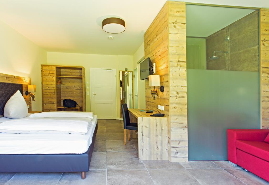 Landhotel Weihermühle Thaleischweiler-Froschen Habitación foto